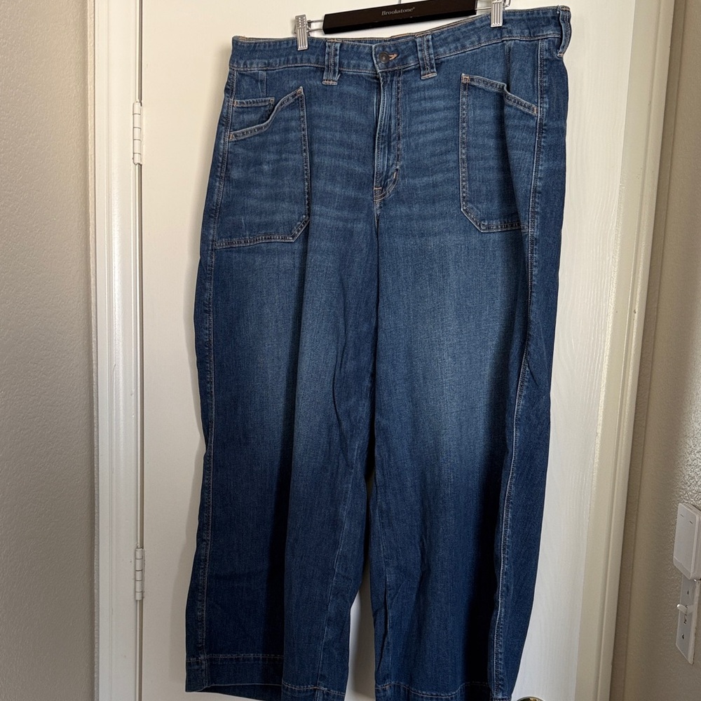 American Eagle Outfitters Women's Blue Super High-Rise Ultra Wide Leg